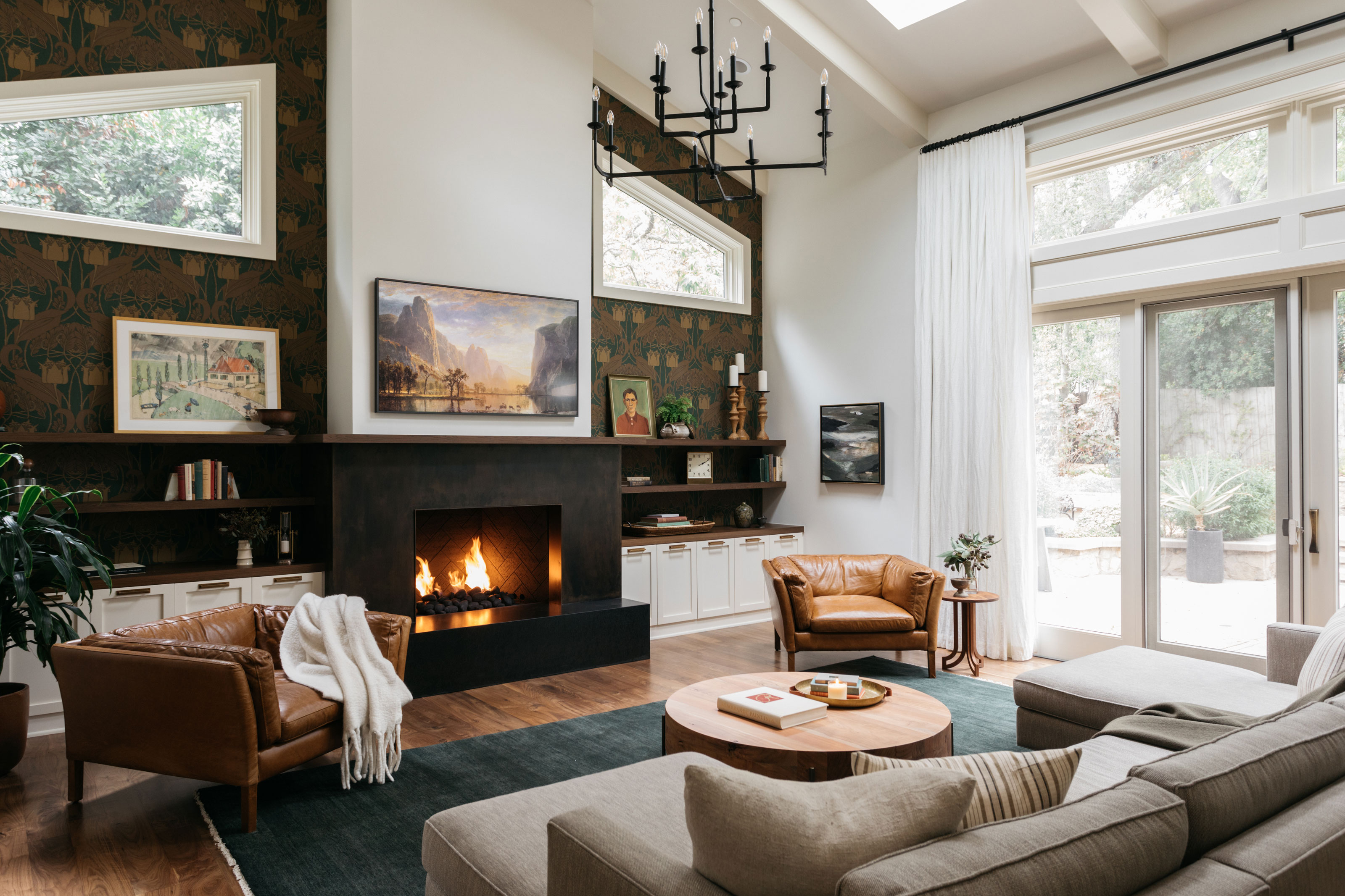 How to Choose the Perfect Wallpaper for Your Living Room